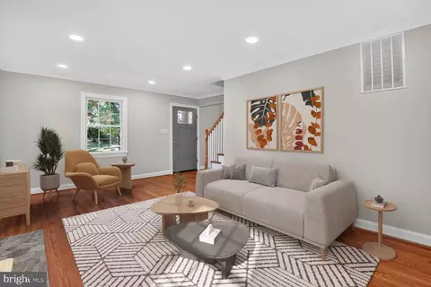 Living - 302 Penwood Rd, Silver Spring, MD 20901 photo 1 of 3