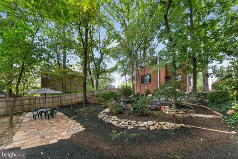 Exterior - 302 Penwood Rd, Silver Spring, MD 20901 photo 10 of 12