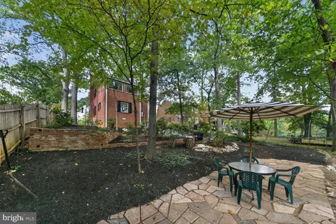Exterior - 302 Penwood Rd, Silver Spring, MD 20901 photo 9 of 12