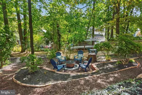 Exterior - 302 Penwood Rd, Silver Spring, MD 20901 photo 8 of 12