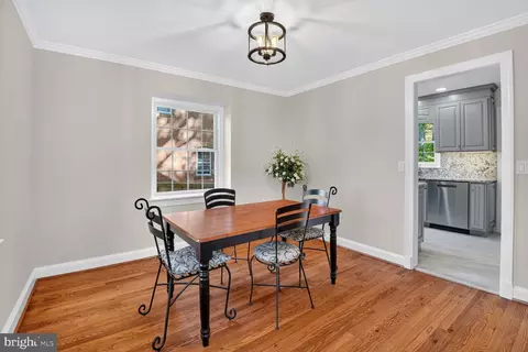 Dining - 302 Penwood Rd, Silver Spring, MD 20901 photo 1 of 2