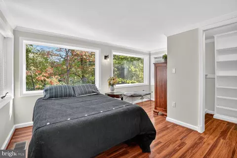 Bedroom - 302 Penwood Rd, Silver Spring, MD 20901 photo 3 of 4