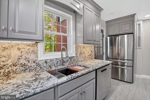 Kitchen - 302 Penwood Rd, Silver Spring, MD 20901 photo 1 of 4