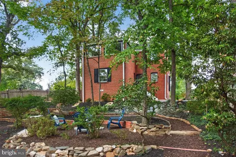 Exterior - 302 Penwood Rd, Silver Spring, MD 20901 photo 6 of 12