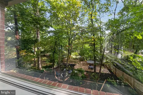 Exterior - 302 Penwood Rd, Silver Spring, MD 20901 photo 12 of 12