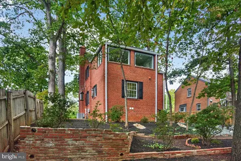 Exterior - 302 Penwood Rd, Silver Spring, MD 20901 photo 7 of 12