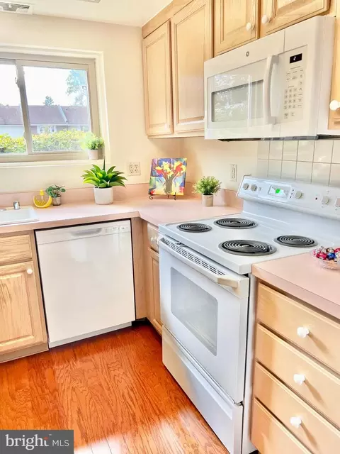 Kitchen - 3458 Chiswick Ct #42-E, Silver Spring, MD 20906 photo 2 of 4