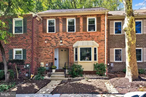 7612 Coddle Harbor Ln, Potomac, MD 20854