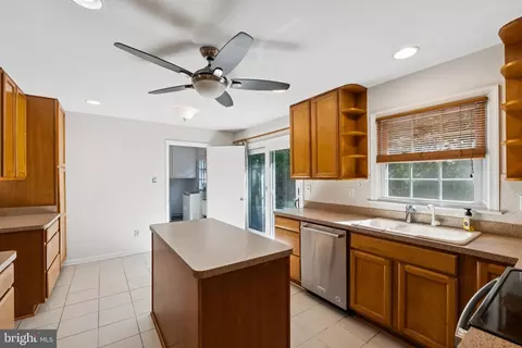 14009 Burning Bush Ln, Silver Spring, MD 20906 photo 12