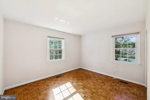 14009 Burning Bush Ln, Silver Spring, MD 20906 photo 9