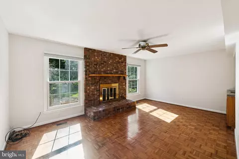 14009 Burning Bush Ln, Silver Spring, MD 20906 photo 6