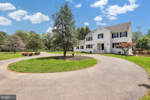 10510 White Clover Ter, Potomac, MD 20854