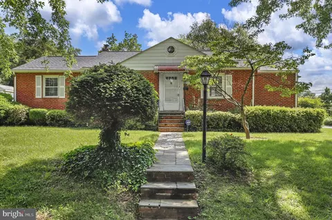 3817 Brightview St, Silver Spring, MD 20902