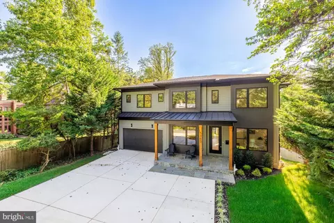 5452 Mohican Rd, Bethesda, MD 20816