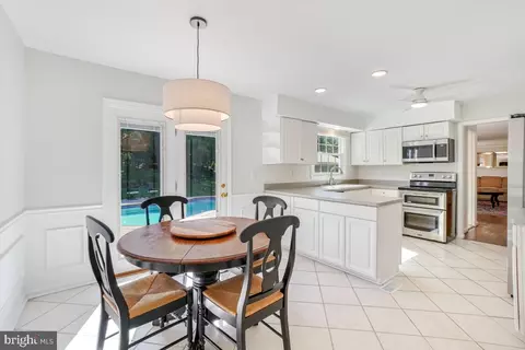 Kitchen - 14701 Native Dancer Rd, North Potomac, MD 20878 photo 4 of 4