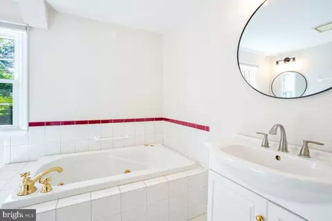 Bath - 14701 Native Dancer Rd, North Potomac, MD 20878 photo 3 of 4