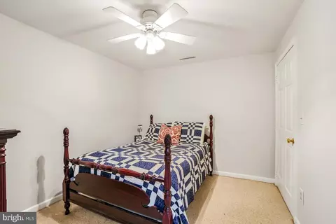Bedroom - 14701 Native Dancer Rd, North Potomac, MD 20878 photo 4 of 4