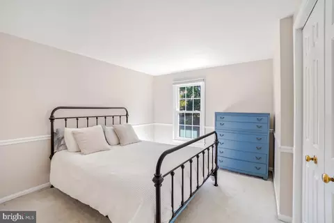 Bedroom - 14701 Native Dancer Rd, North Potomac, MD 20878 photo 2 of 4