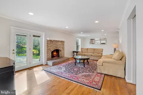 Living - 14701 Native Dancer Rd, North Potomac, MD 20878 photo 2 of 2