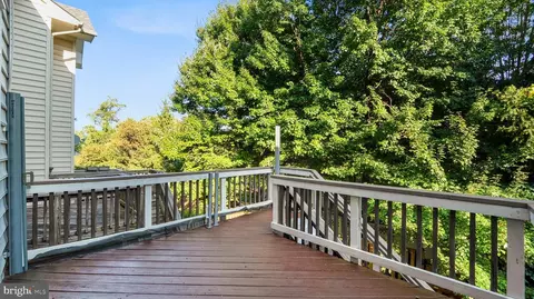 Exterior - 709 Glouster Knoll Dr, Silver Spring, MD 20901 photo 2 of 4