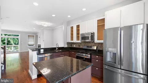 Kitchen - 709 Glouster Knoll Dr, Silver Spring, MD 20901 photo 2 of 2