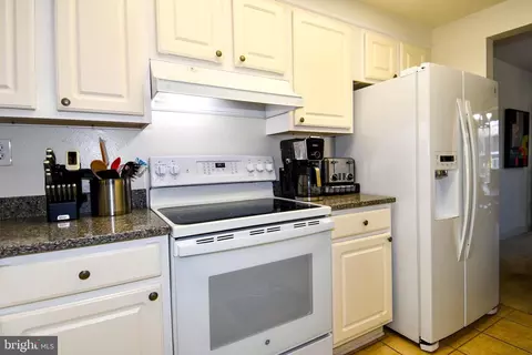 Kitchen - 3500 Forest Edge Dr #15-2E, Silver Spring, MD 20906 photo 2 of 3