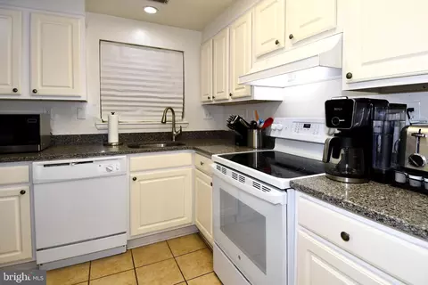Kitchen - 3500 Forest Edge Dr #15-2E, Silver Spring, MD 20906 photo 3 of 3