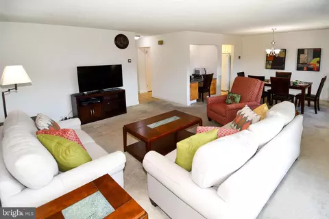 Living - 3500 Forest Edge Dr #15-2E, Silver Spring, MD 20906 photo 2 of 2