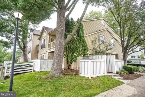 19910 Appledowre Cir #133, Germantown, MD 20876