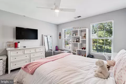 Bedroom - 18526 Rushbrooke Dr, Olney, MD 20832 photo 8 of 11