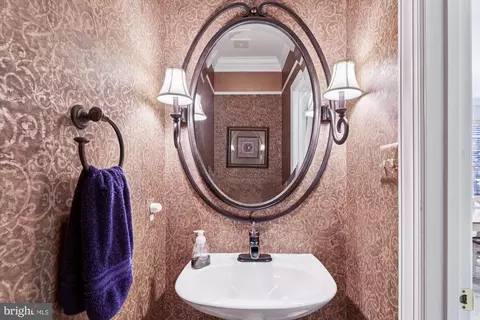 Bath - 18526 Rushbrooke Dr, Olney, MD 20832 photo 8 of 8