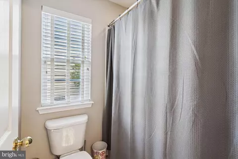 Bath - 18526 Rushbrooke Dr, Olney, MD 20832 photo 5 of 8