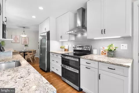 Kitchen - 9907 Big Rock Rd, Silver Spring, MD 20901 photo 5 of 5