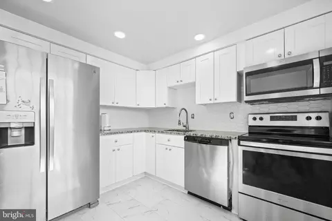 14640 Tynewick Ter #3, Silver Spring, MD 20906 photo 7