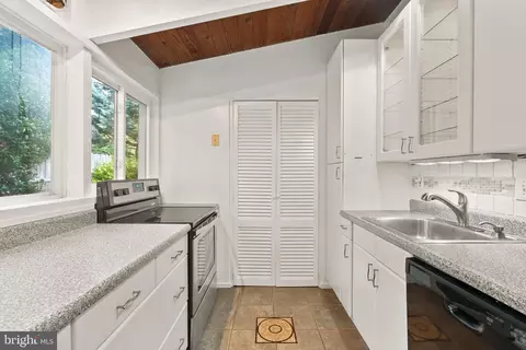 Kitchen - 2602 Harris Ave, Silver Spring, MD 20902 photo 2 of 3