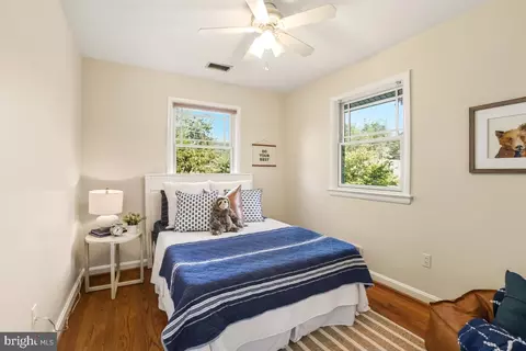 Bedroom - 418 Neale Ct, Silver Spring, MD 20901 photo 3 of 4