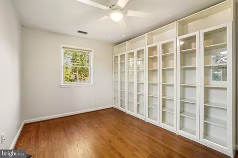 Bedroom - 418 Neale Ct, Silver Spring, MD 20901 photo 2 of 4