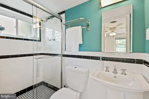 Bath - 418 Neale Ct, Silver Spring, MD 20901 photo 3 of 3