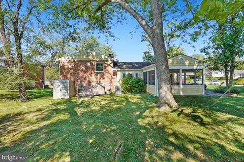 Exterior - 418 Neale Ct, Silver Spring, MD 20901 photo 4 of 5