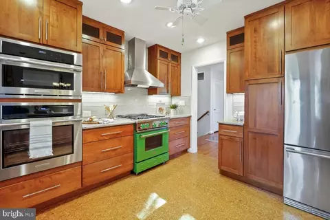 Kitchen - 418 Neale Ct, Silver Spring, MD 20901 photo 4 of 5