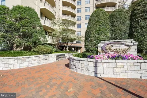 7111 Woodmont Ave #402, Chevy Chase, MD 20815