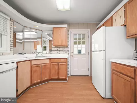 Kitchen - 3025 Red Lion Ln, Silver Spring, MD 20904 photo 2 of 4