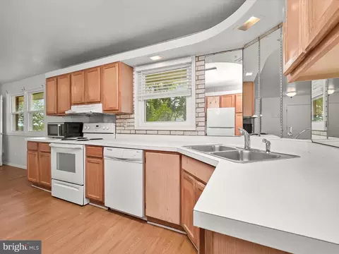 Kitchen - 3025 Red Lion Ln, Silver Spring, MD 20904 photo 3 of 4