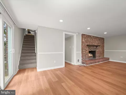 Living - 3025 Red Lion Ln, Silver Spring, MD 20904 photo 6 of 7