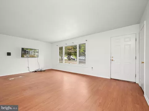 Living - 3025 Red Lion Ln, Silver Spring, MD 20904 photo 2 of 7
