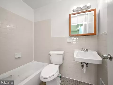 Bath - 3025 Red Lion Ln, Silver Spring, MD 20904 photo 1 of 4