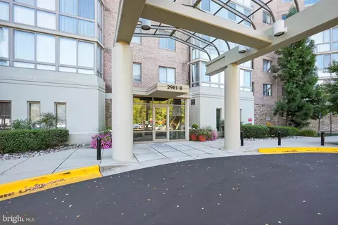 2901 S Leisure World Blvd #424, Silver Spring, MD 20906