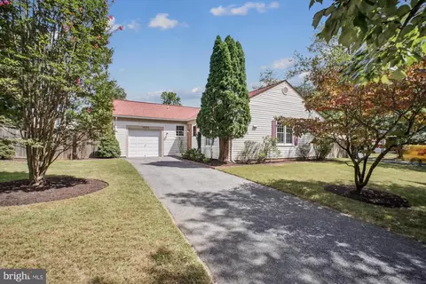 14046 Saddleview Dr, North Potomac, MD 20878
