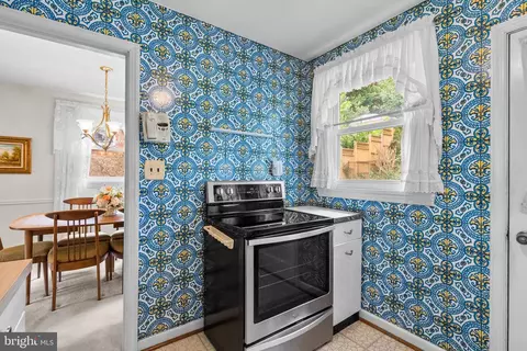 Kitchen - 115 Sheffield St, Silver Spring, MD 20910 photo 2 of 3