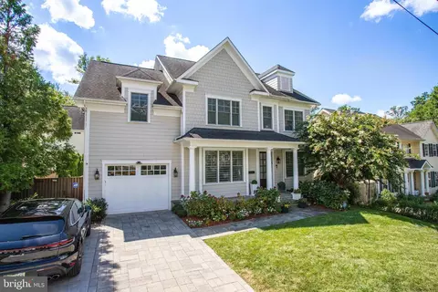 4548 Windsor Ln, Bethesda, MD 20814